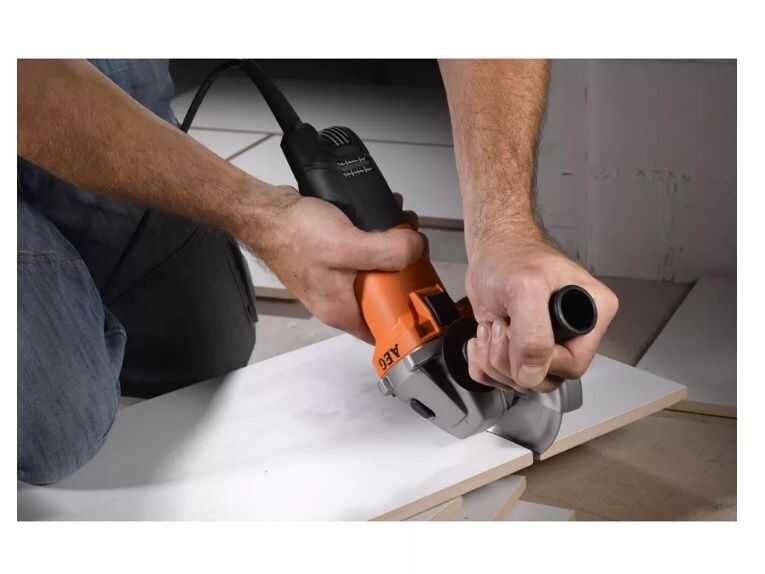 WS 8-115 AEG AVUÇ TAŞLAMA MAKİNESİ