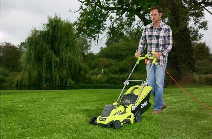 RLM18 E40H 1800W Ryobi Tekerlekli Profesyonel Elektrikli Çim Biçme Makinesi 40cm Bıçak